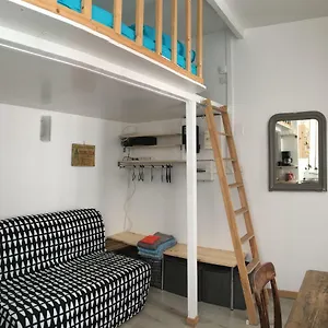 Maisonnette Sur Cour Apartment Paris